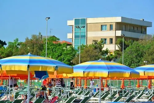 Hotel Astor B&B Lido di Classe 3*,