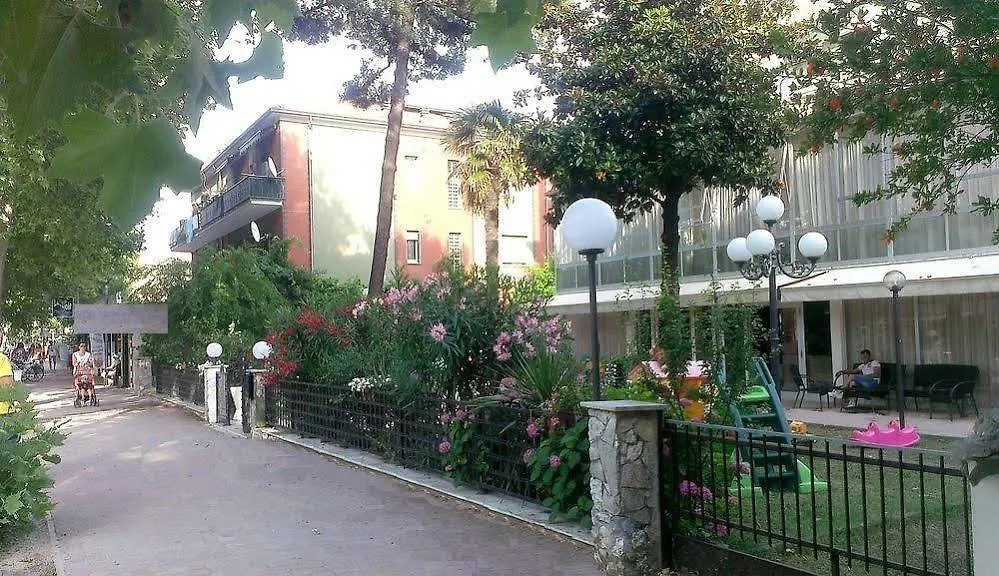 Hotel Astor B&B Lido di Classe 3*,  Itálie