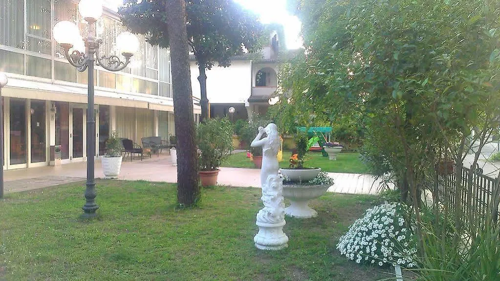 Hotel Astor B&B Lido di Classe