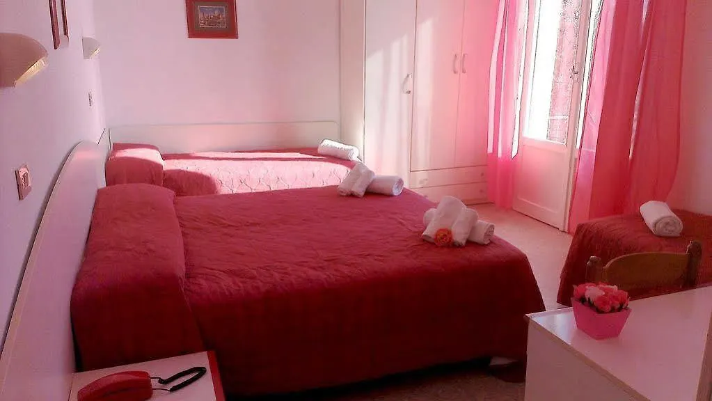 Hotel Astor B&B Lido di Classe 3*,