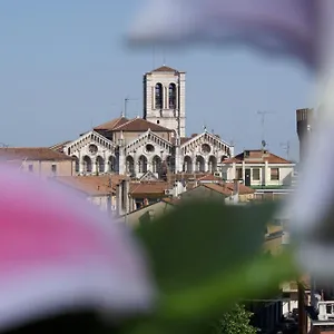 Carlton *** Ferrara